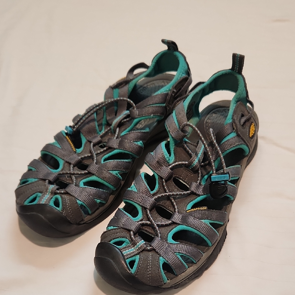 Keen Gray and Teal Women's Closed-Toe Hiking Sandals Sz9